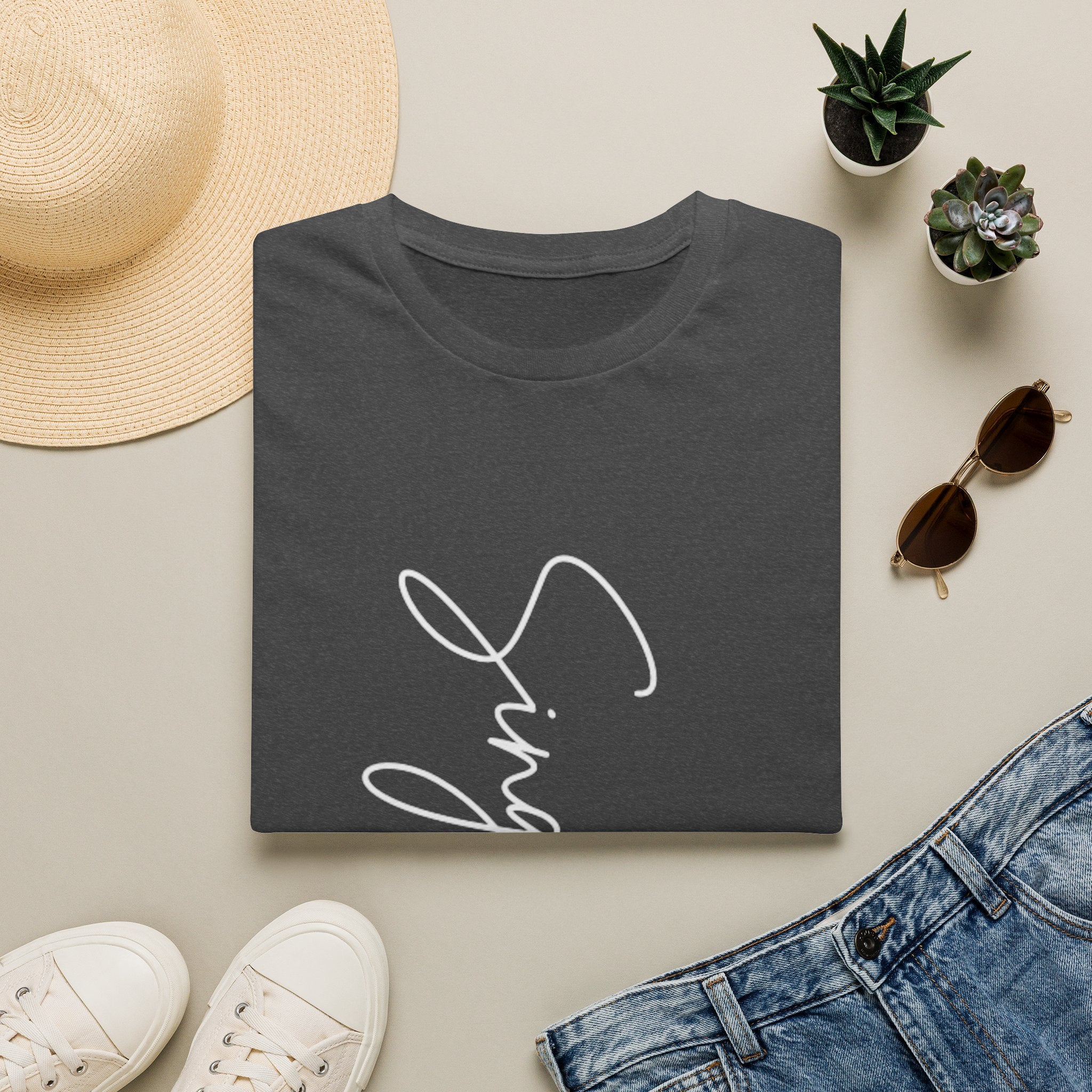 T-Shirt – Script 'Sing' Minimalist Graphic Tee