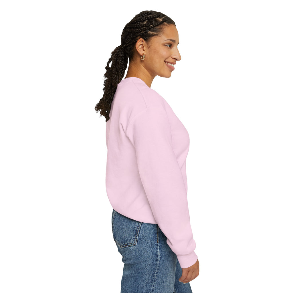 Vintage Microphone Sweatshirt — Retro Radio Mic Crewneck for Musicians & Podcasters